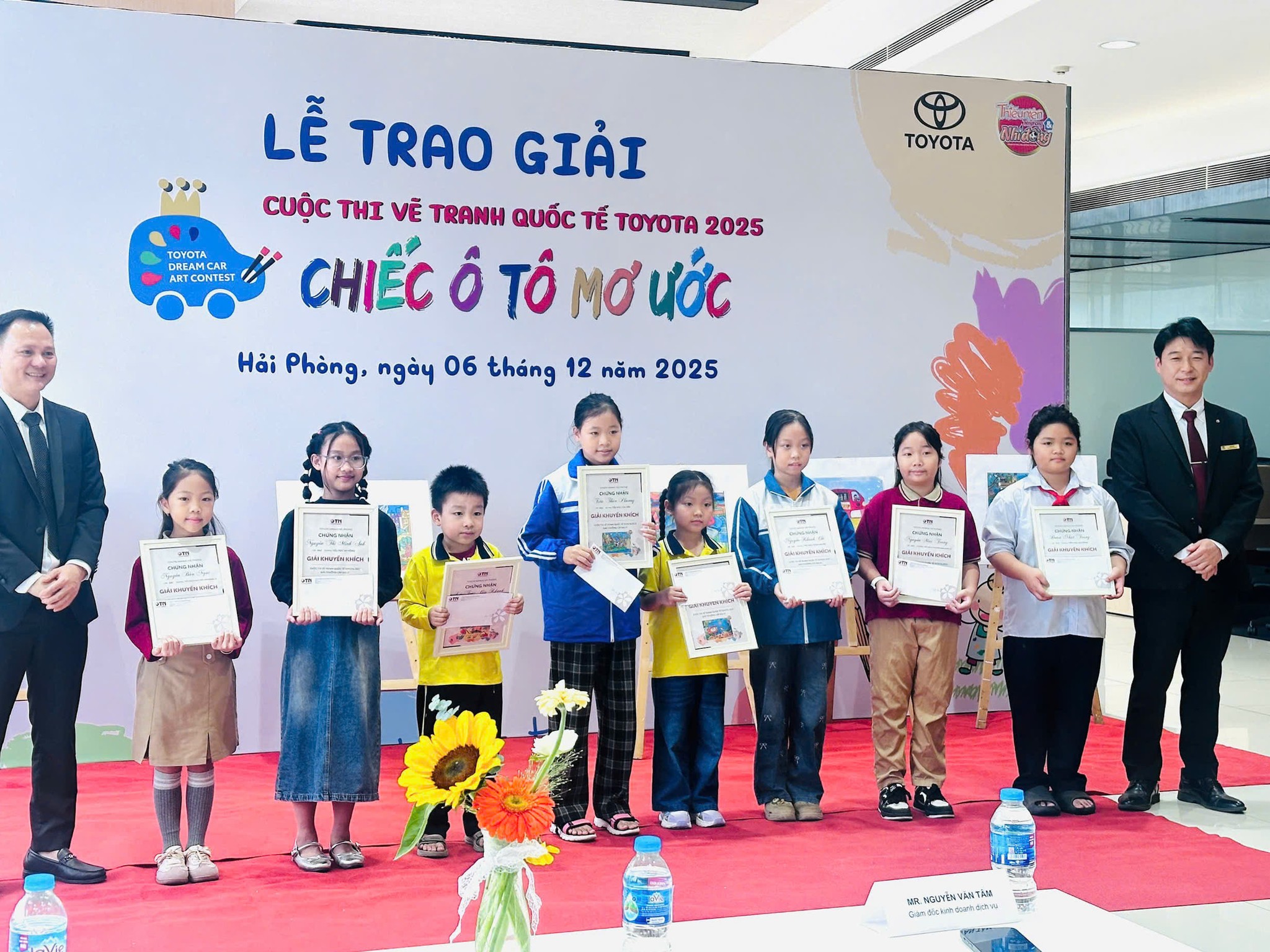 CHÚC MỪNG HỌC SINH HNS TỎA SÁNG SÁNG TẠO TẠI CUỘC THI VẼ TRANH “CHIẾC Ô TÔ MƠ ƯỚC”