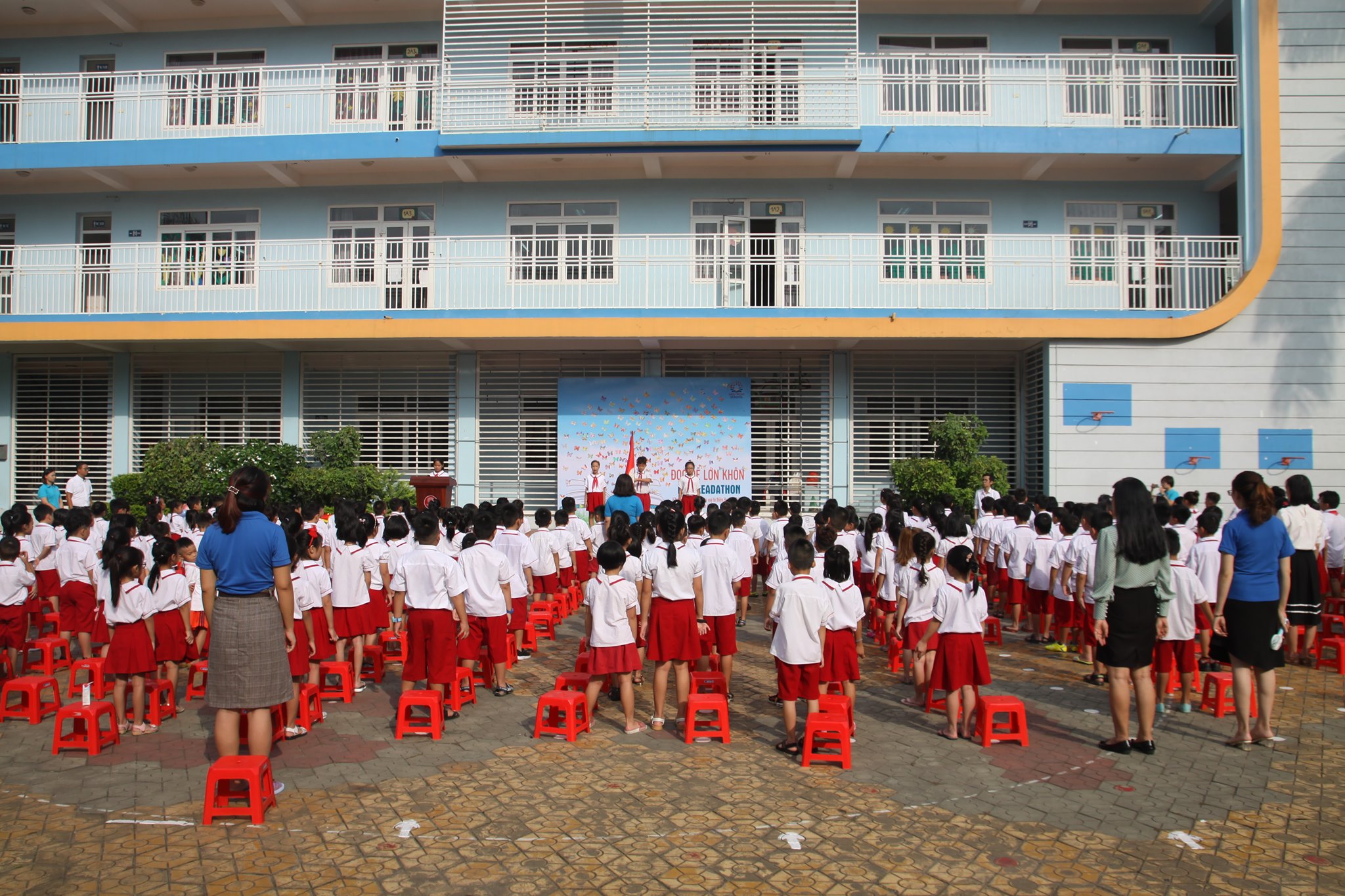 Chào cờ tháng 10 chủ điểm: 